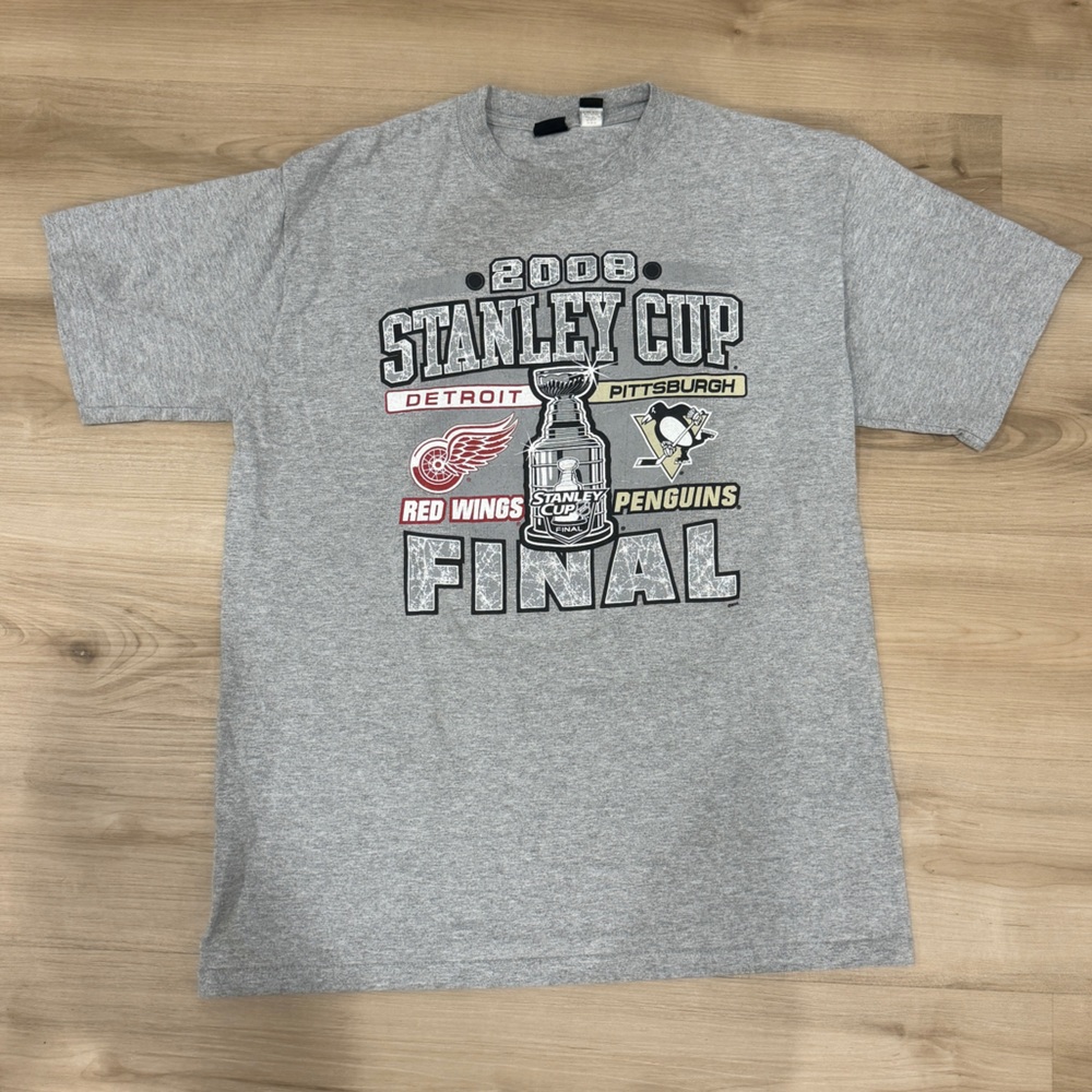 Men’s 2008 NHL Stanley Cup finals Tshirt in Size Large Red Wings vs Penguins